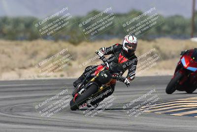 media/Oct-13-2025-Moto Forza (Mon) [[a66d839500]]/3-B Group/Session 3 (Turn 16)/